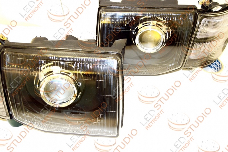 Светодиодные фары Mitsubishi Pajero 2